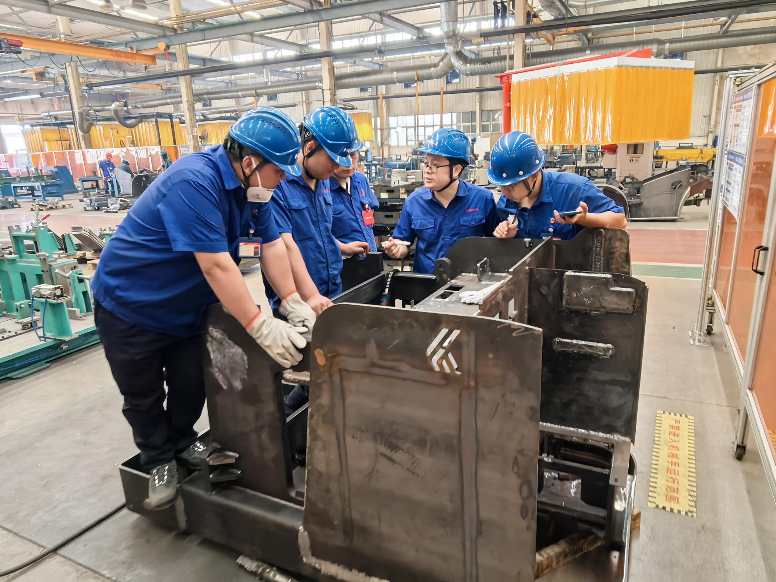 圖1 站架式人下行三向車(chē)車(chē)架焊接、裝配指導(dǎo) 左1圖   首圖.jpg