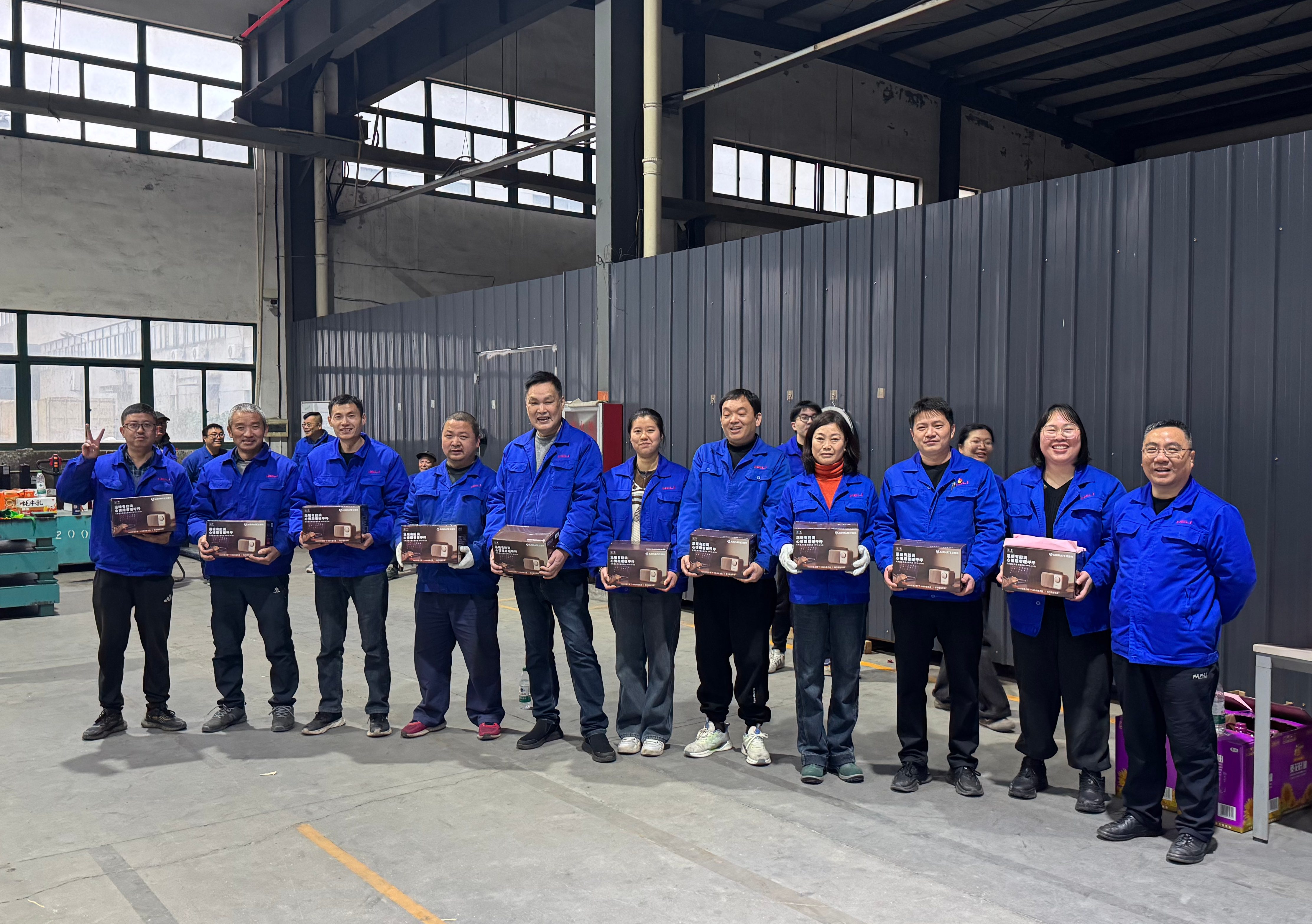 拔河冠軍領(lǐng)獎.jpg 拔河冠軍領(lǐng)獎.jpg